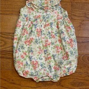 6 month RALPH LAUREN adorable baby floral ruffle bubble romper . Fully lined.